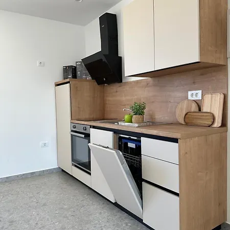 212bellavista Neu Pomer Kroatien بولا